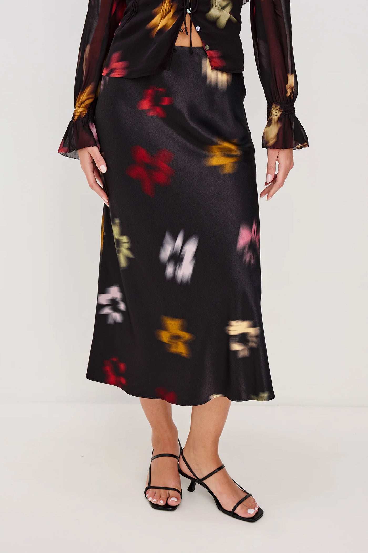 Anya Skirt in Onyx Blurred Floral