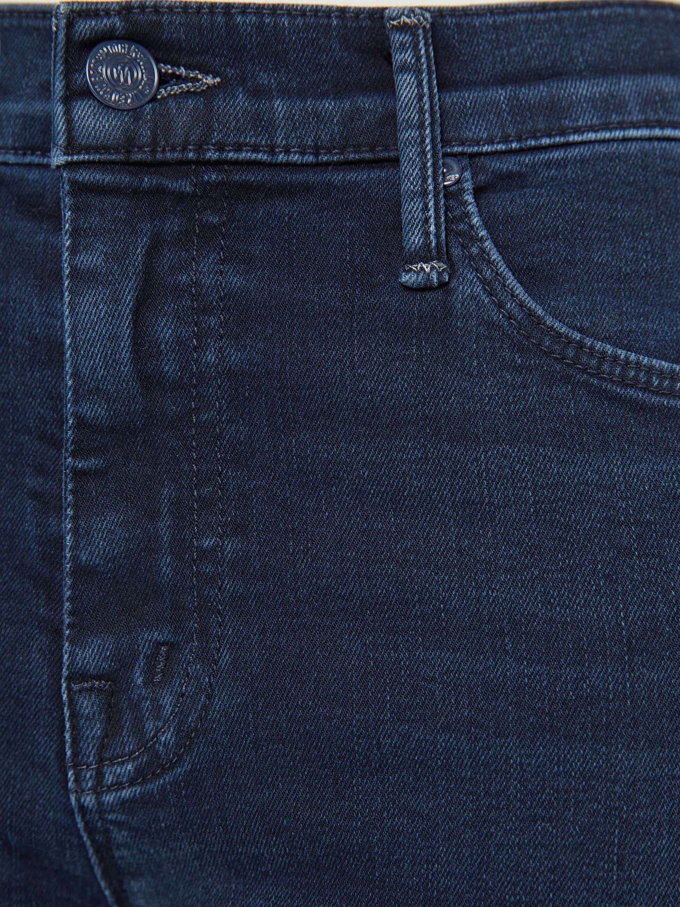 The Lil Weekender Fray in Chip On My Shoulder