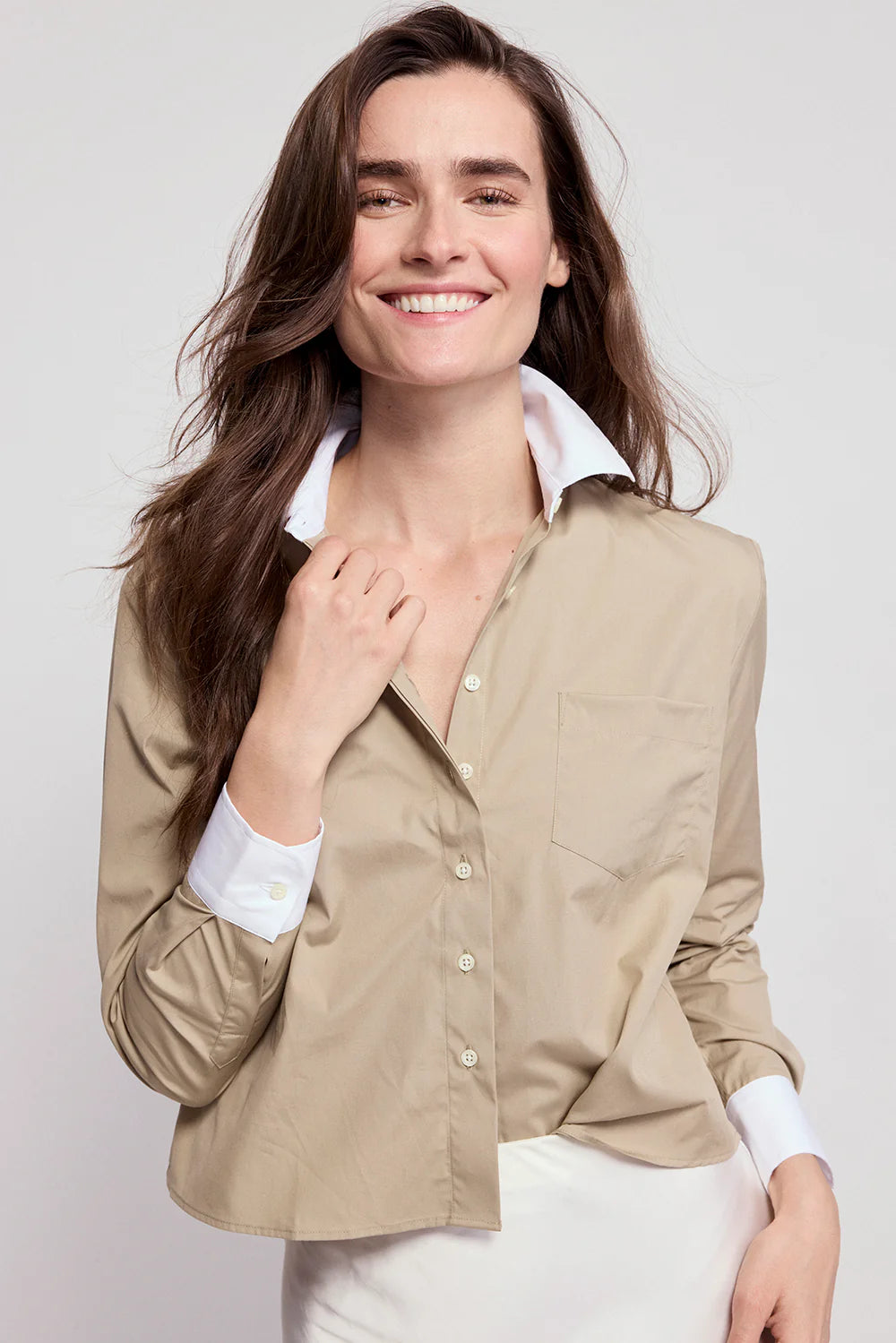The Long Sleeve Boxy Crop in Taupe/White Collar