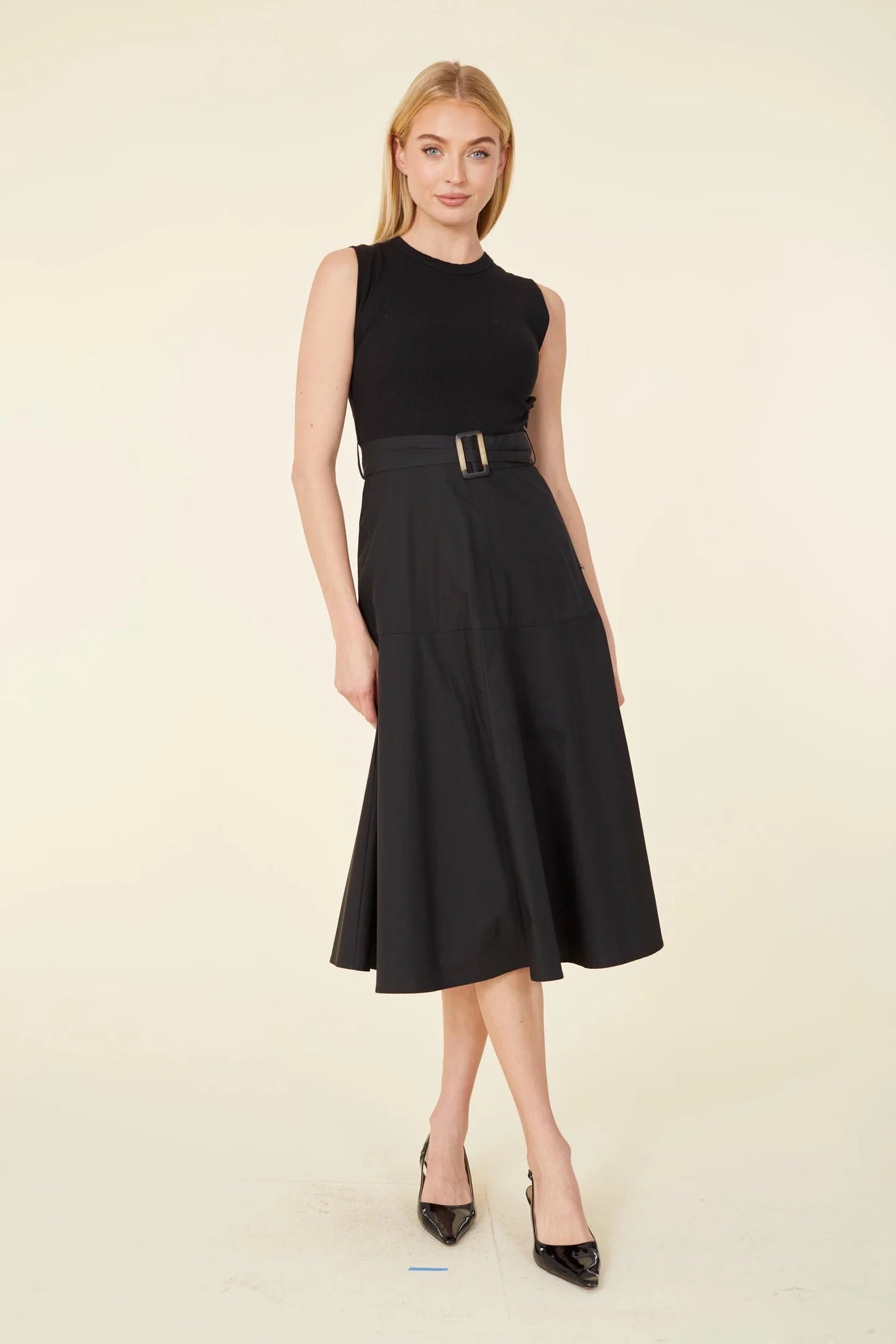 Sleeveless Midi Dress in Black