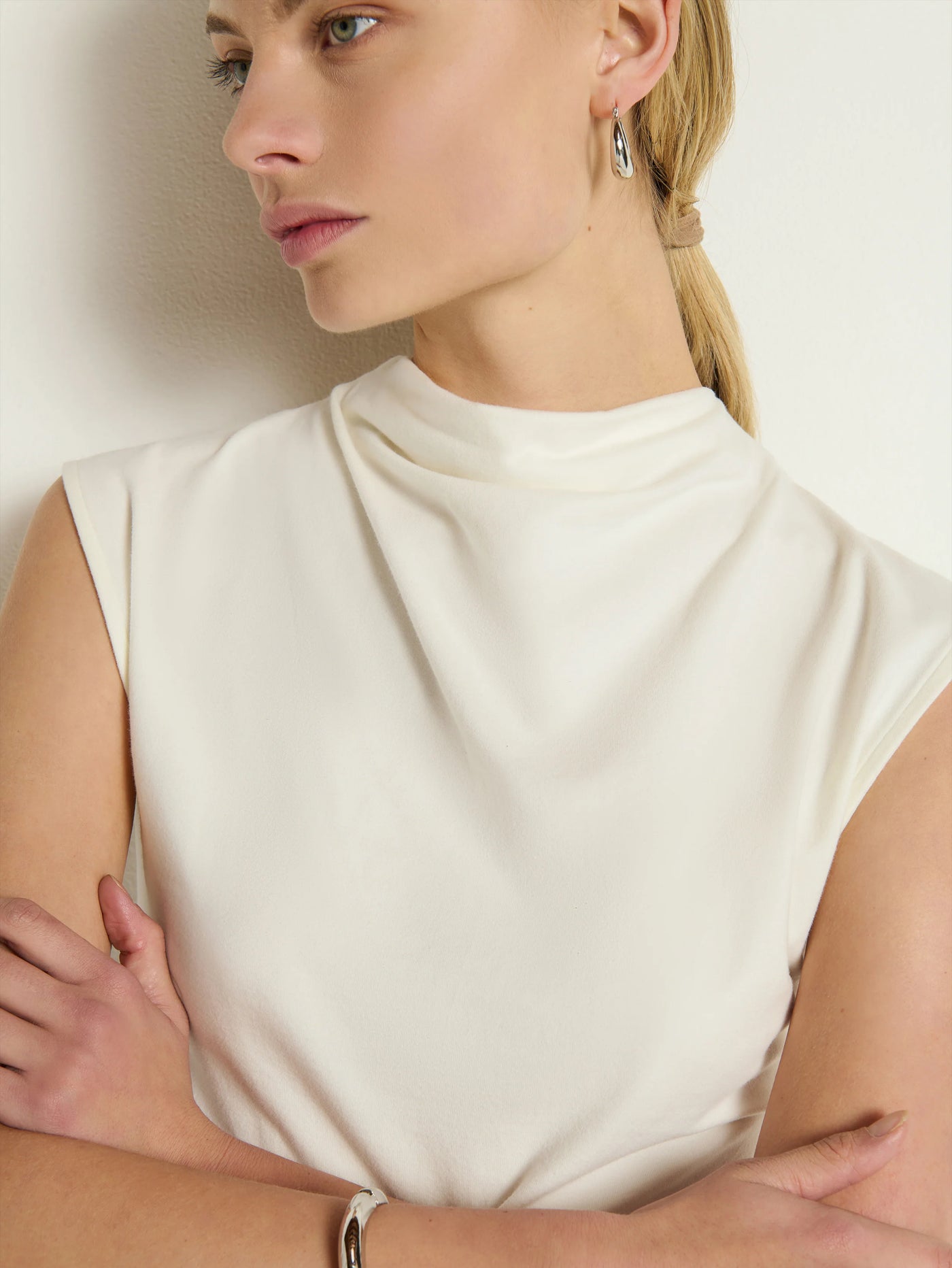 Lulu Mock Neck Top in Porcelain