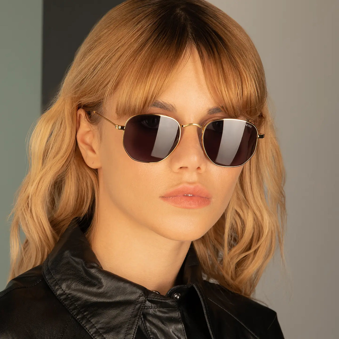 Alex Sunglasses in Black