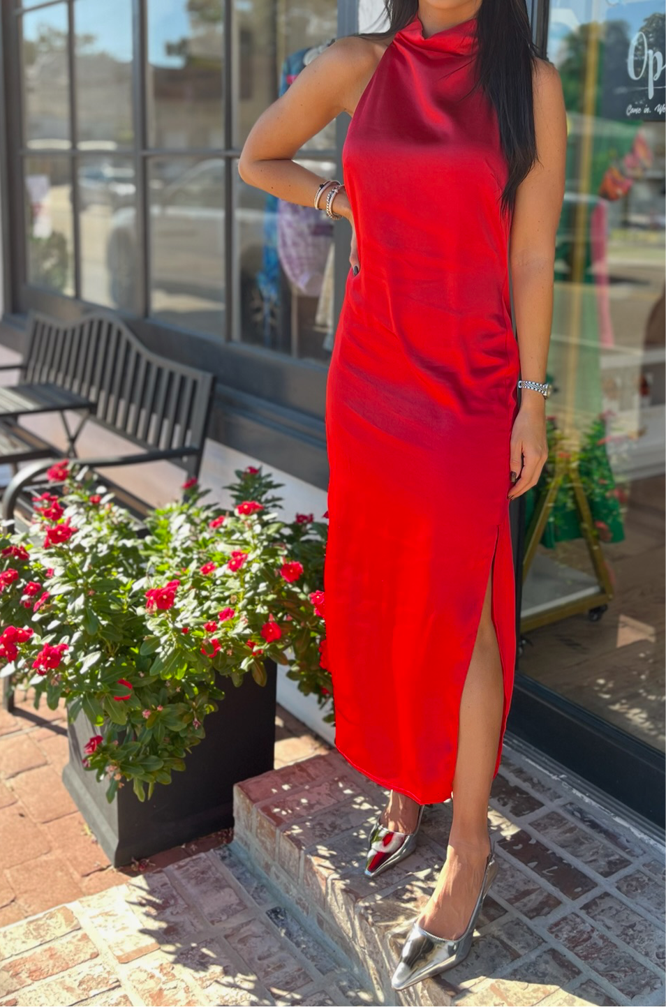 Brayeln Midi Dress in Red