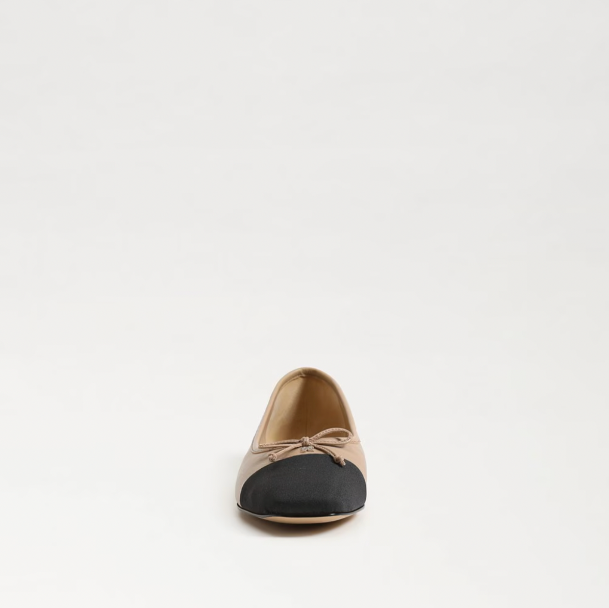 Marley Ballet Flat in Soft Beige/Black Leather