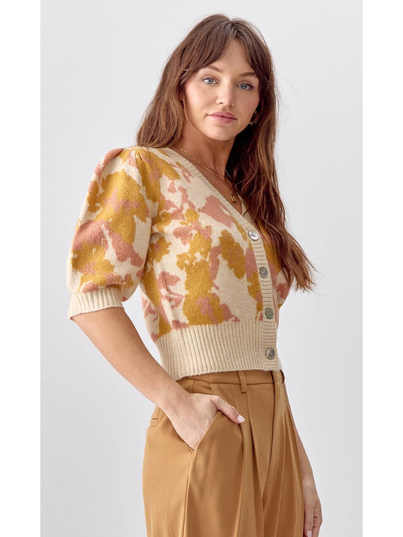 Inez Cozy Short Cardigan in Cream