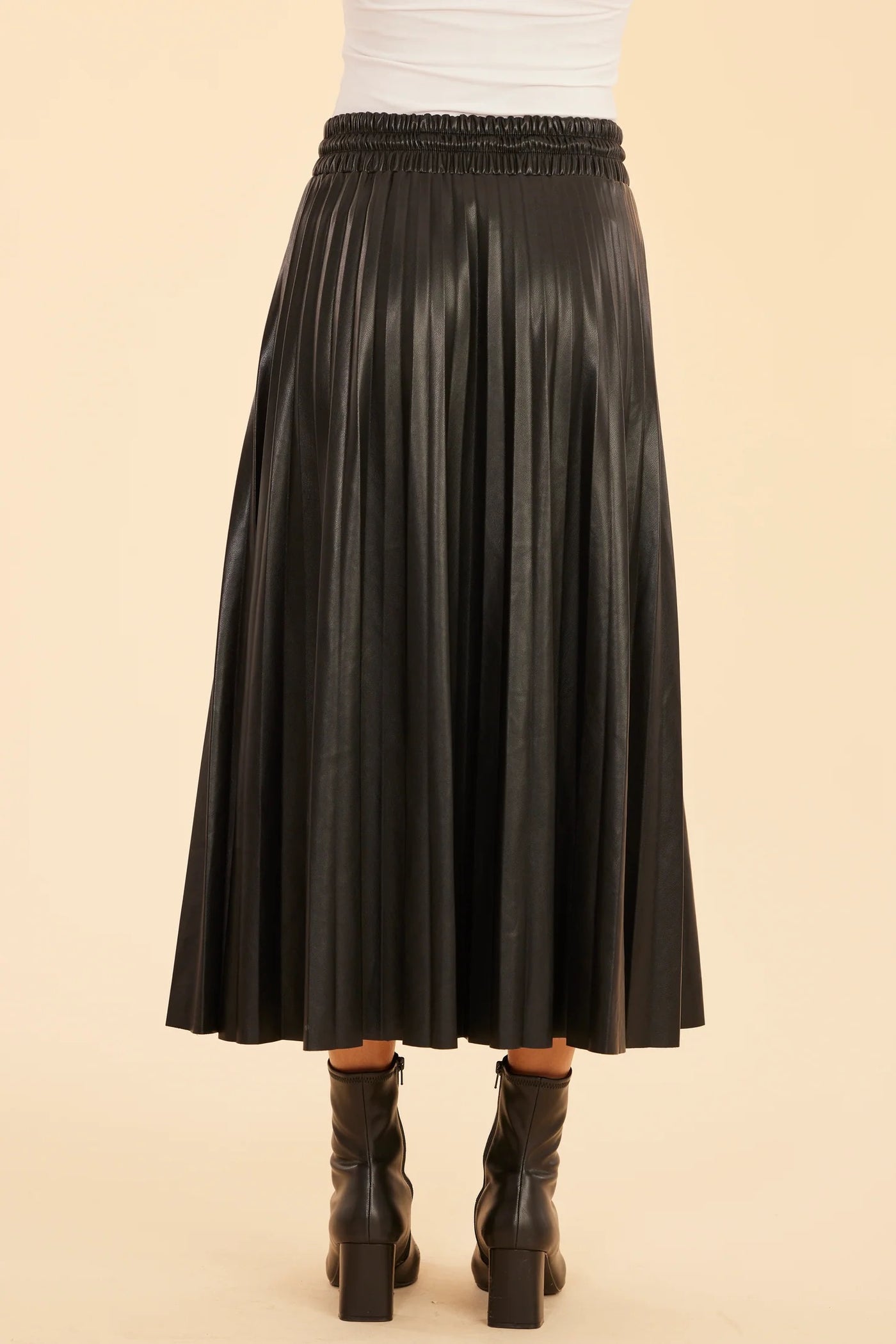 Pleated Drawstring Midi Skirt in Black