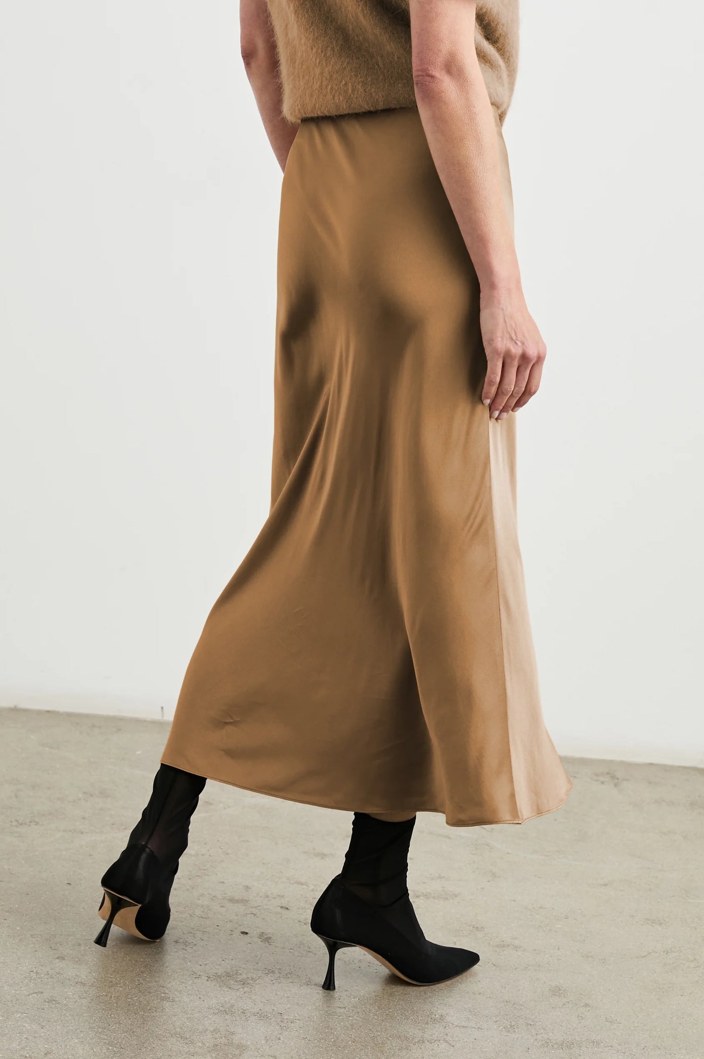 Anya Skirt in Camel