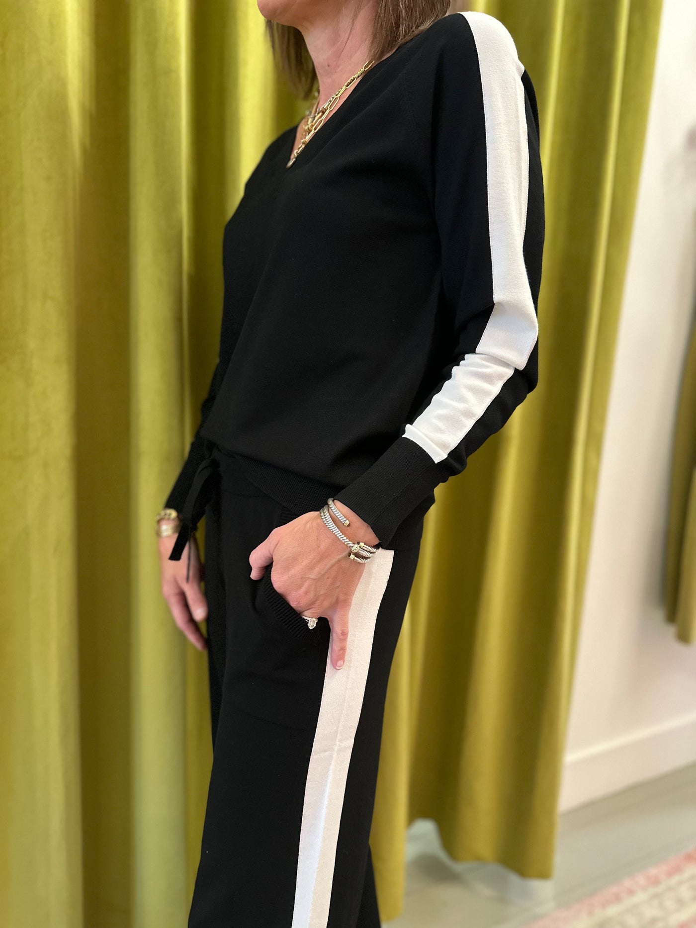 Single Stripe Full Leg Pant in Black