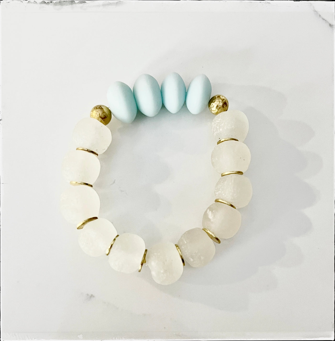 Acrylic Resin & Recycled Glass Bead Stretch Bracelet in Blue