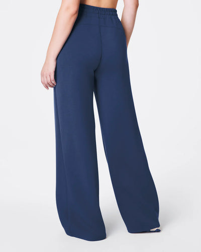 AirEssentials Wide Leg Pant in Faded Indigo