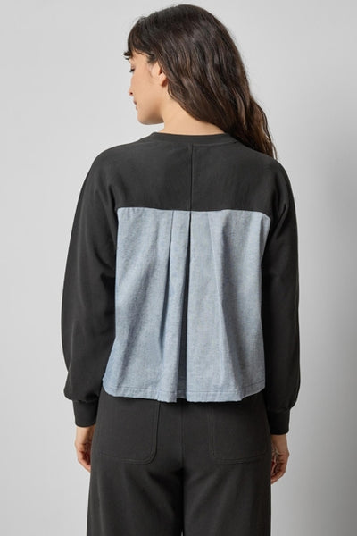 Chambray Pleat Back Crewneck in Black