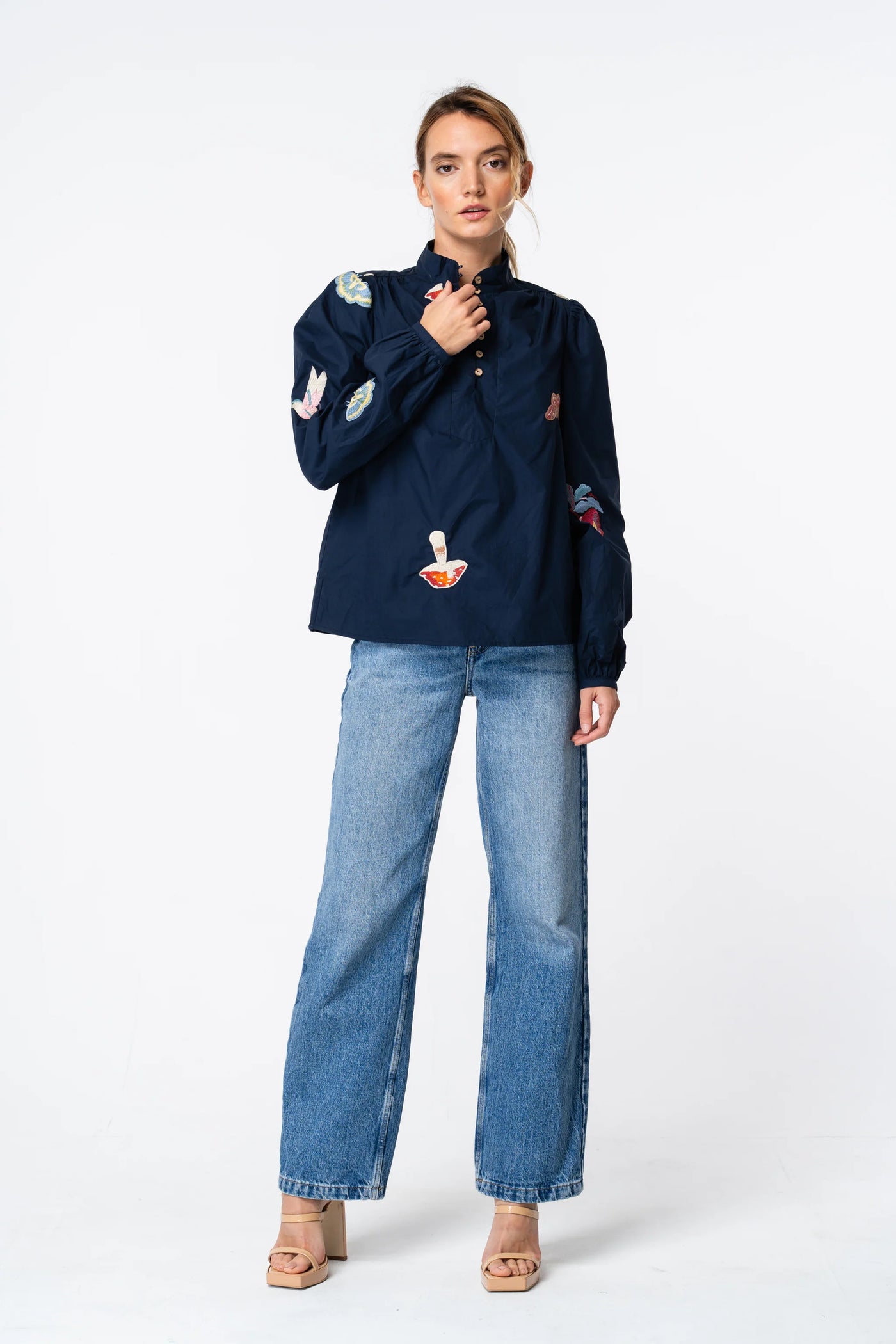 Emmy Embroidered Parkscape Top in Navy