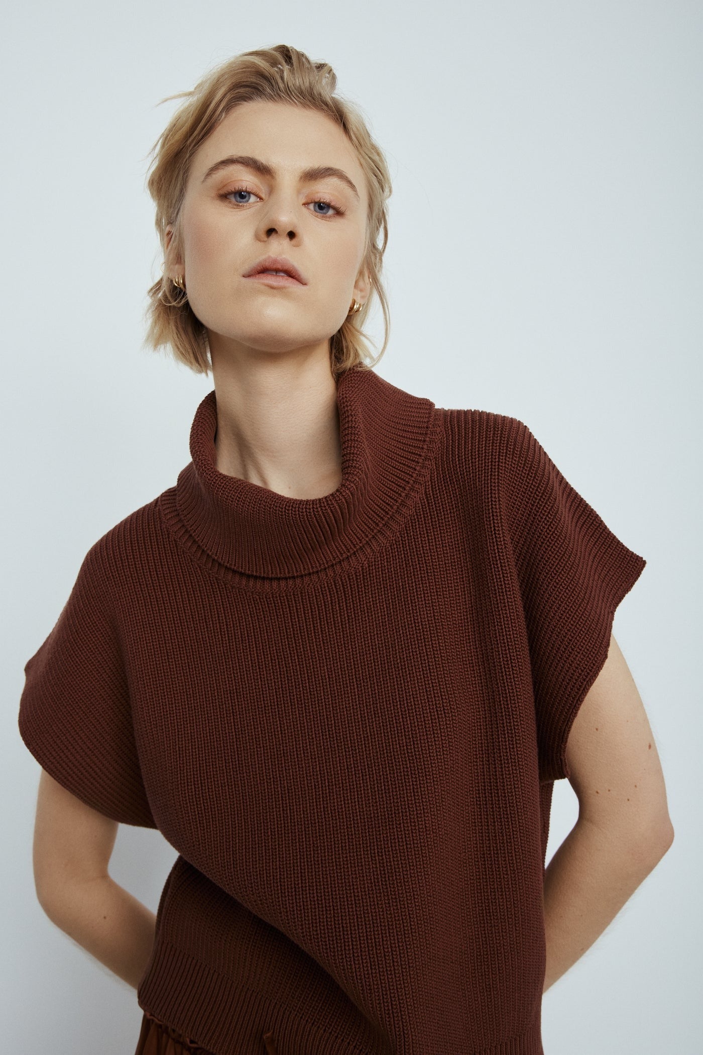 Alvie Sweater in Dark Brown