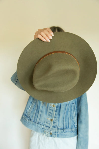 Lux in Olive