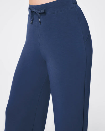 AirEssentials Wide Leg Pant in Faded Indigo