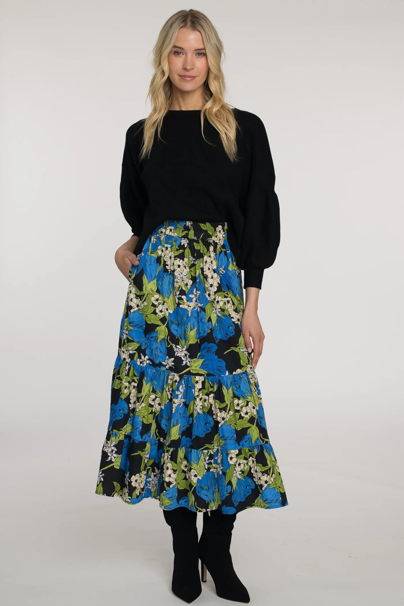 Surrey Skirt in Night Bloom