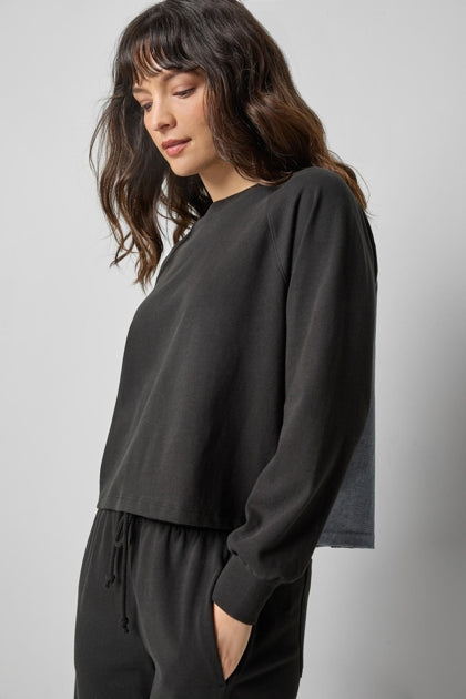 Chambray Pleat Back Crewneck in Black