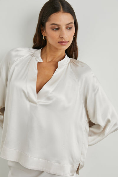 Wynna Top in Ivory