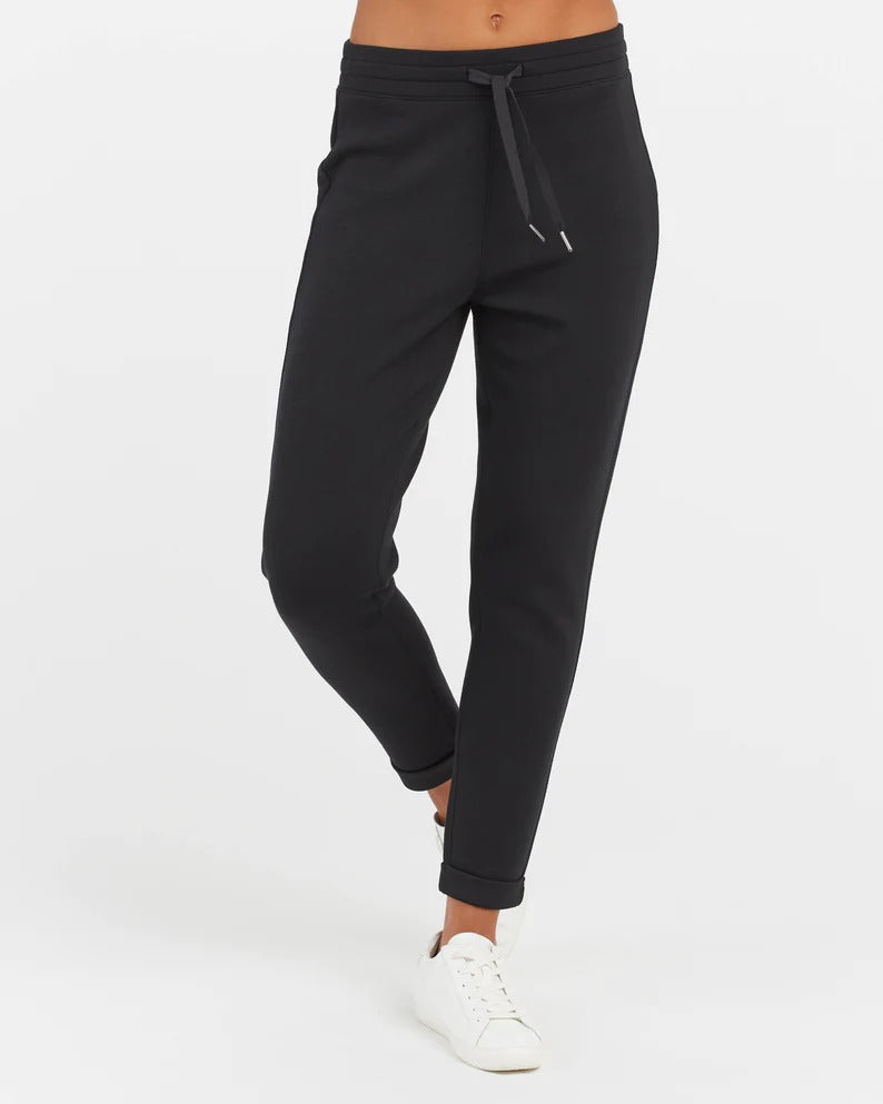 Air Essentials Tapered Pant in Black
